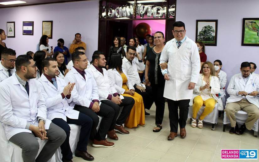 graduaciuon-medicos-especislistas